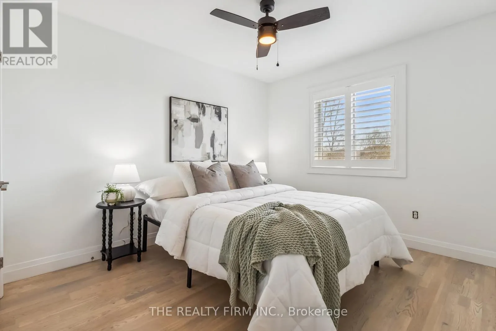 3 - 727 APRICOT DRIVE, #3