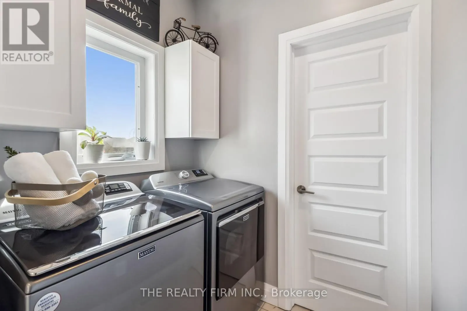 3 - 727 APRICOT DRIVE, #3