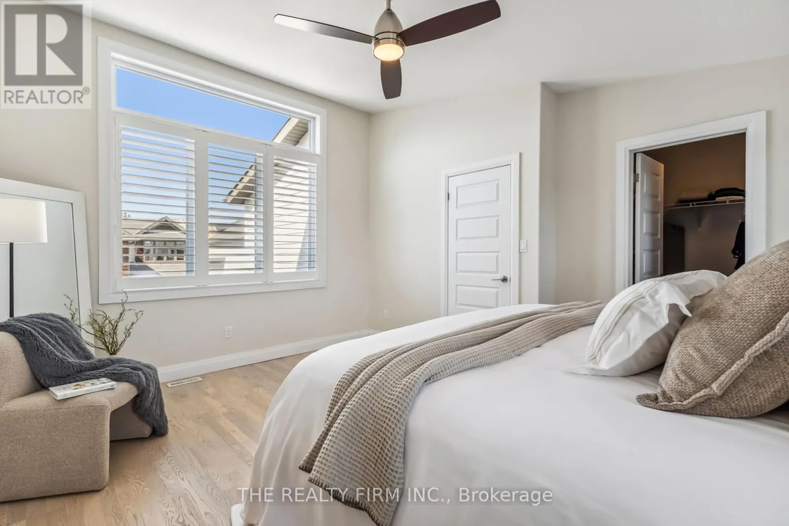 3 - 727 APRICOT DRIVE, #3
