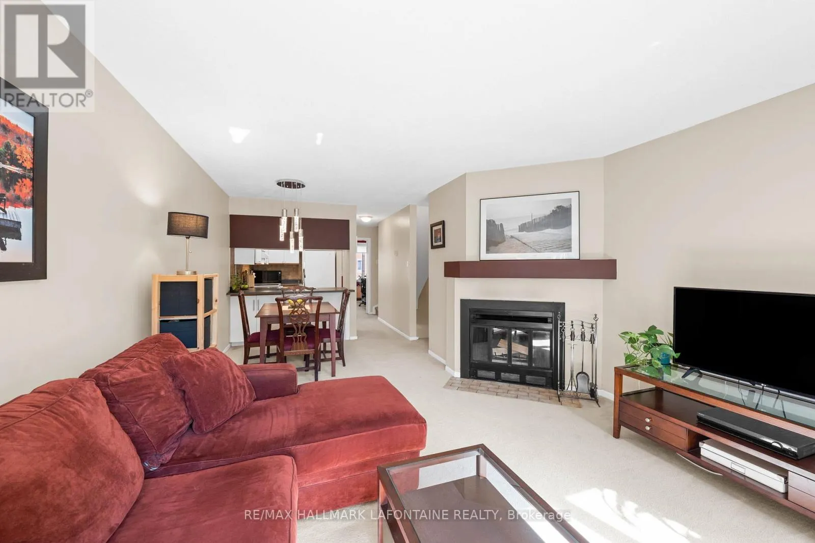 12 CRISPIN PRIVATE
