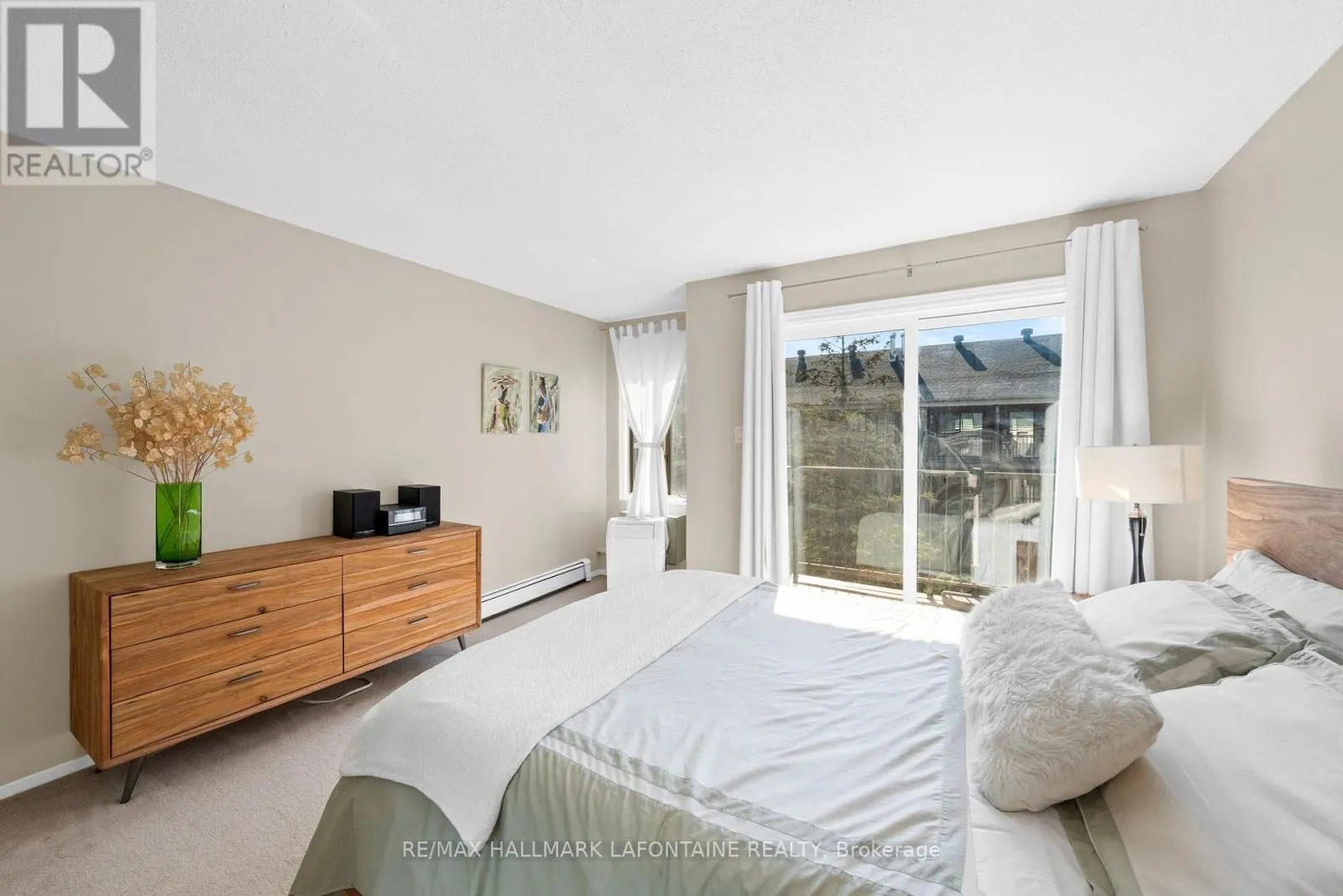 12 CRISPIN PRIVATE