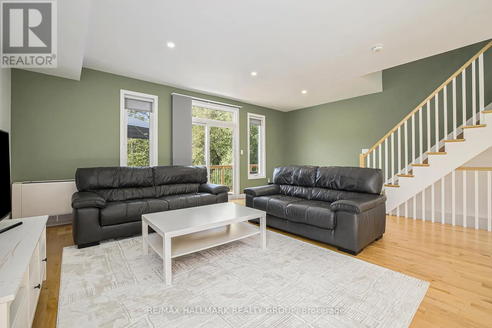 156 COUNTRY MEADOW DRIVE