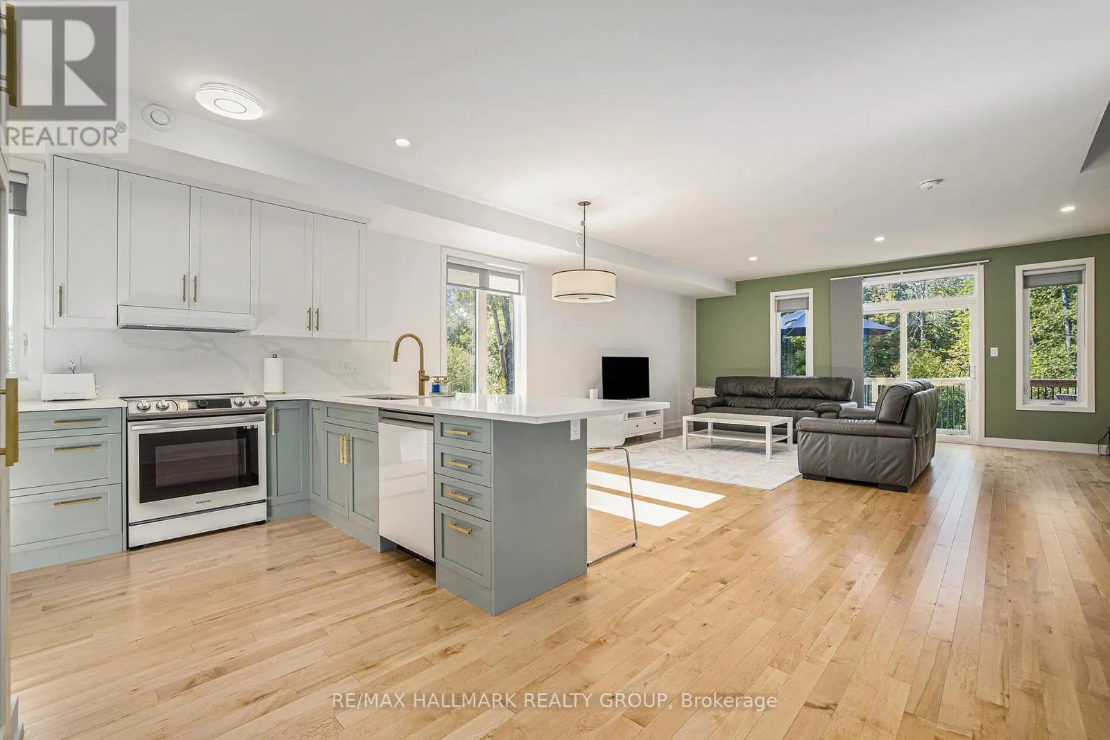 156 COUNTRY MEADOW DRIVE