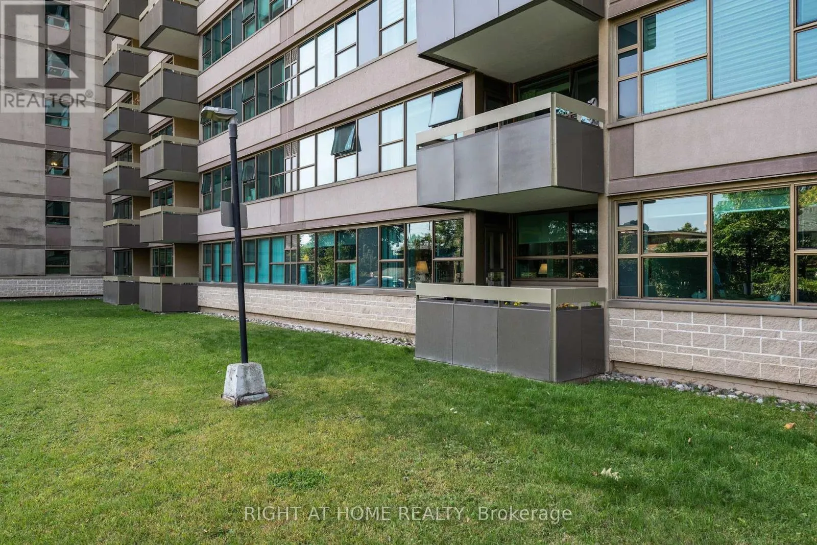 106 - 555 BRITTANY DRIVE