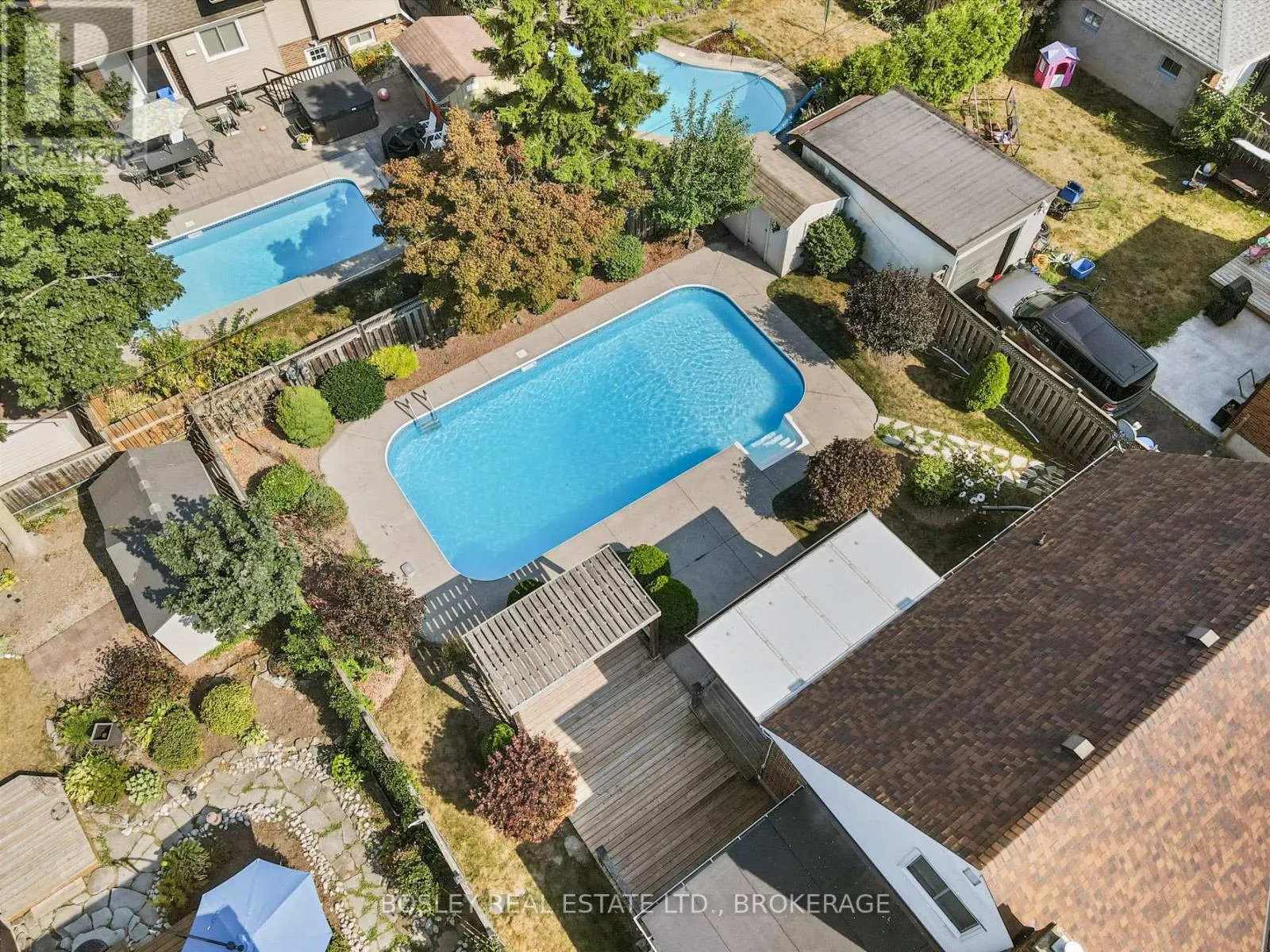 10 CAMERON ROAD