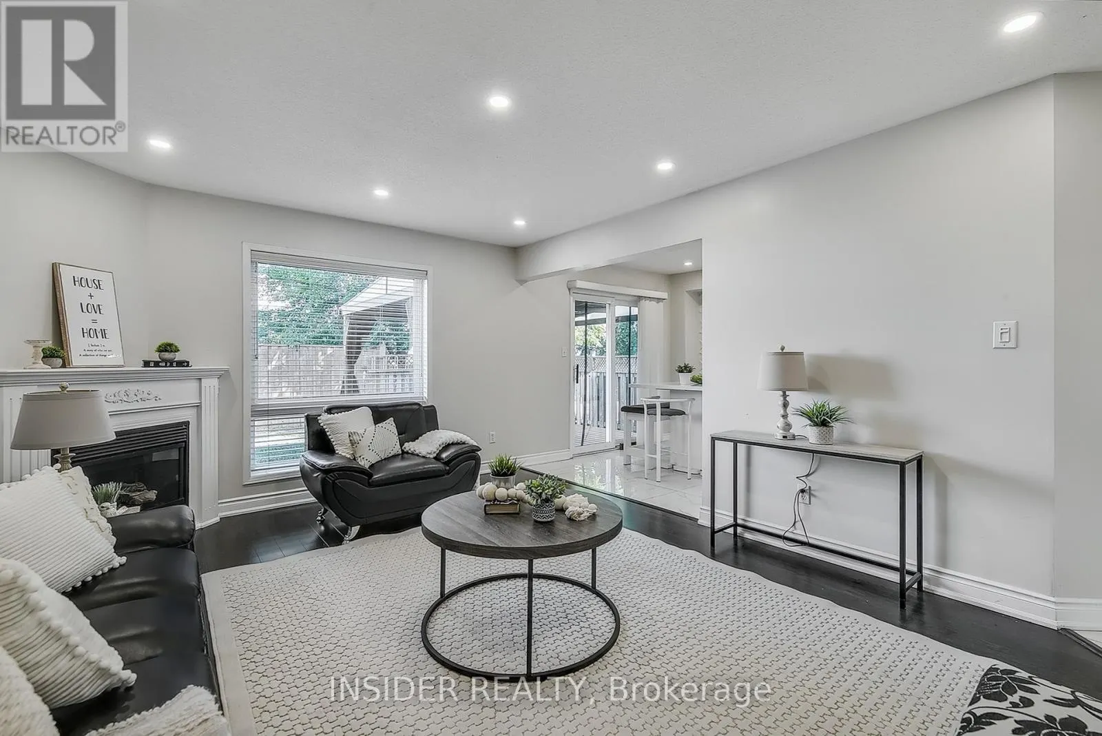 35 LANGLAW DRIVE