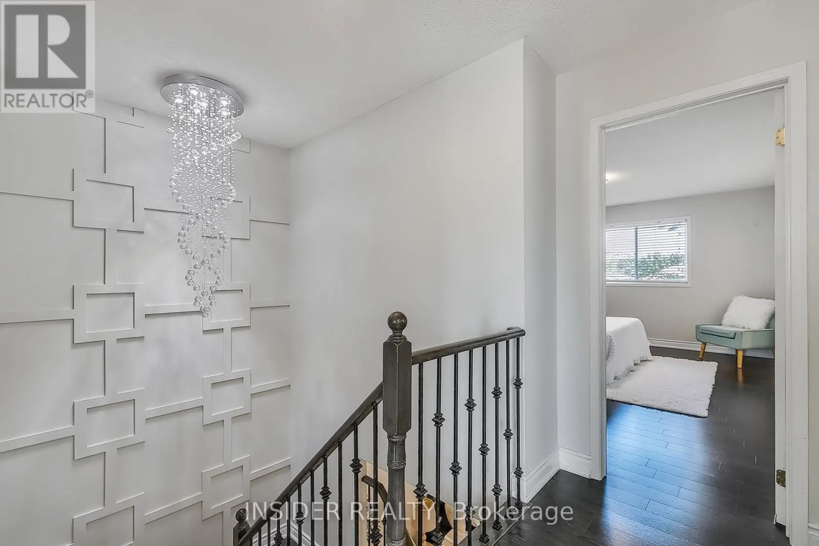 35 LANGLAW DRIVE