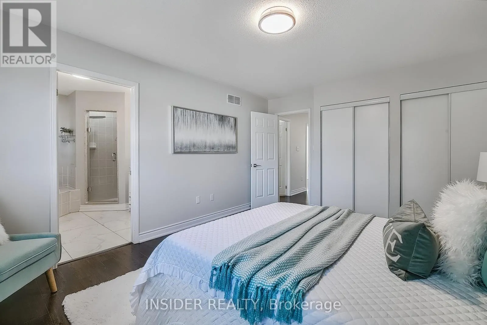 35 LANGLAW DRIVE