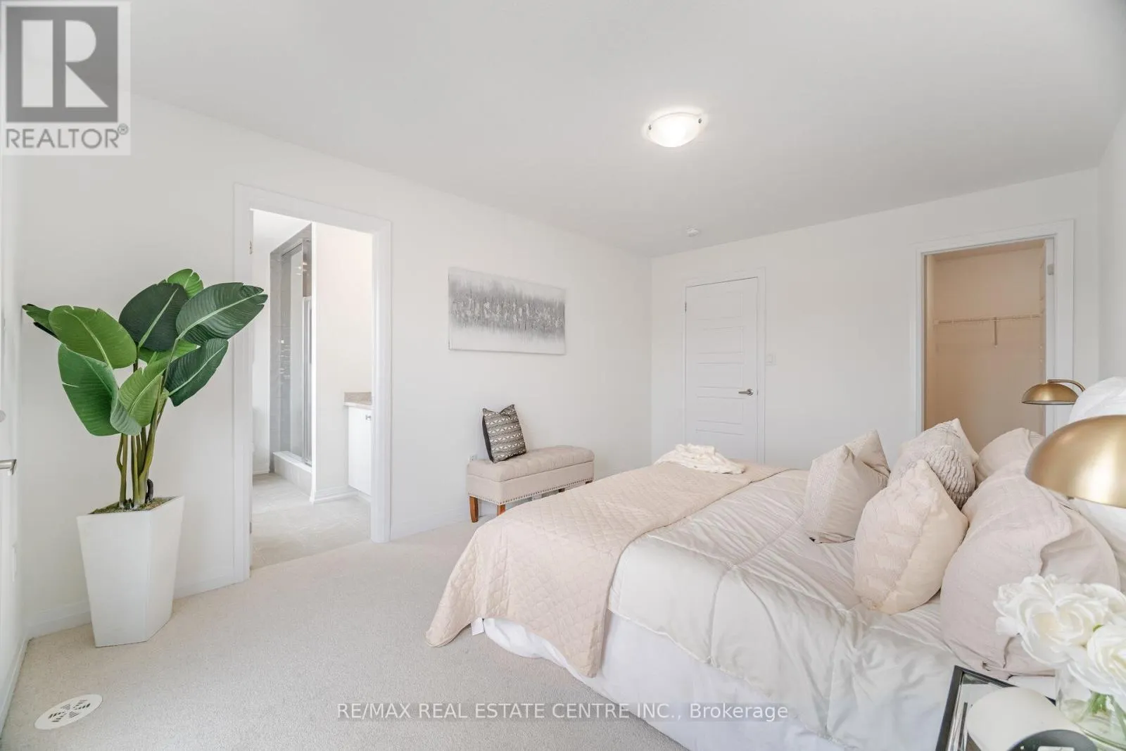 33 GRANVILLE CRESCENT