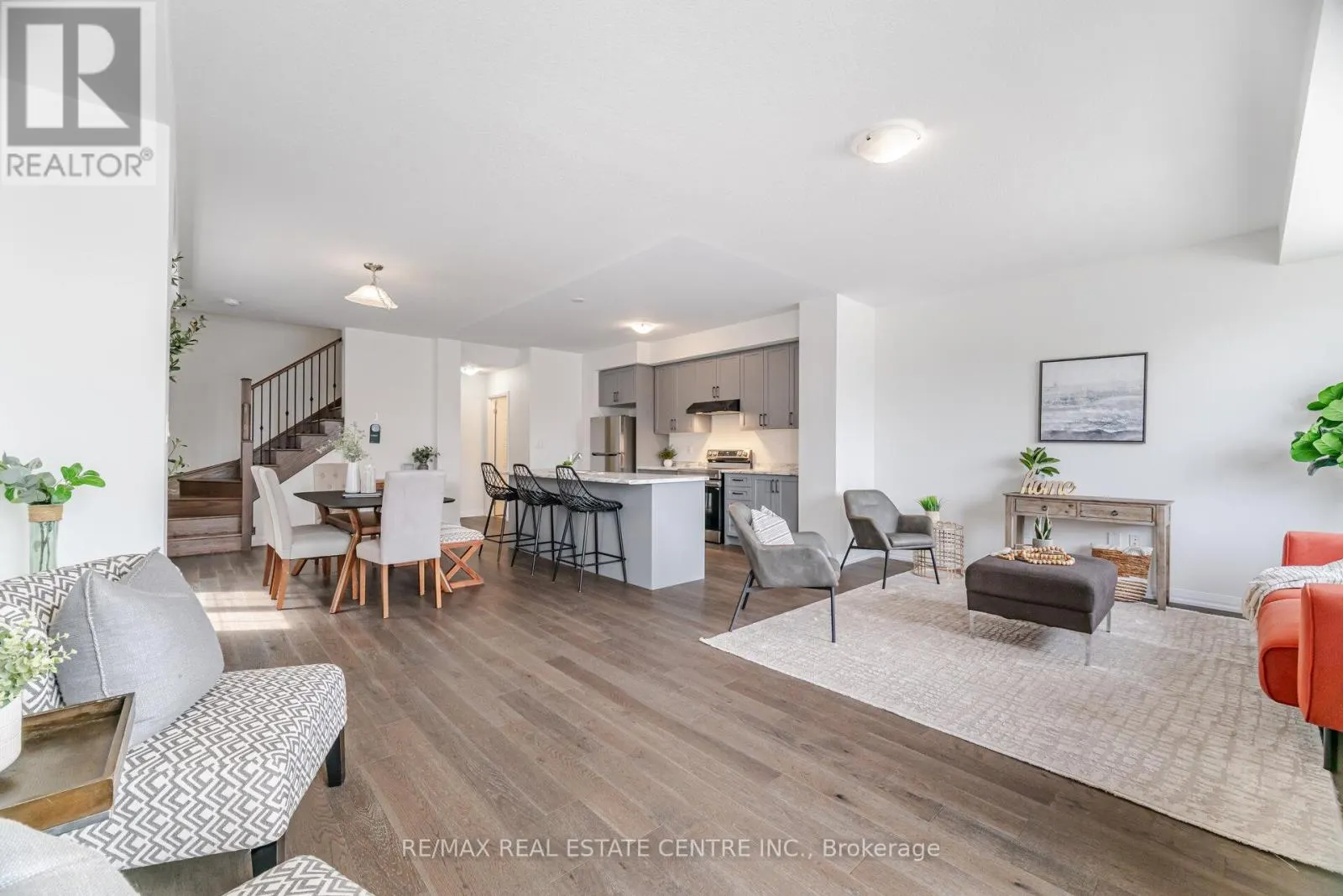 33 GRANVILLE CRESCENT