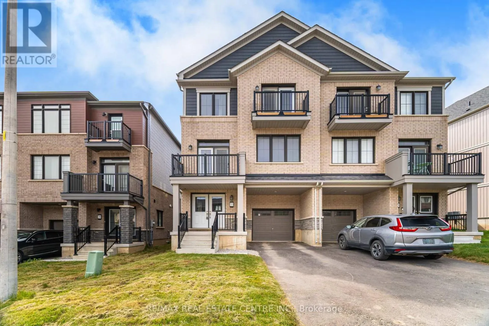 33 GRANVILLE CRESCENT