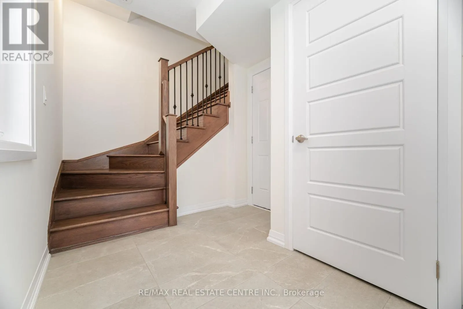 33 GRANVILLE CRESCENT