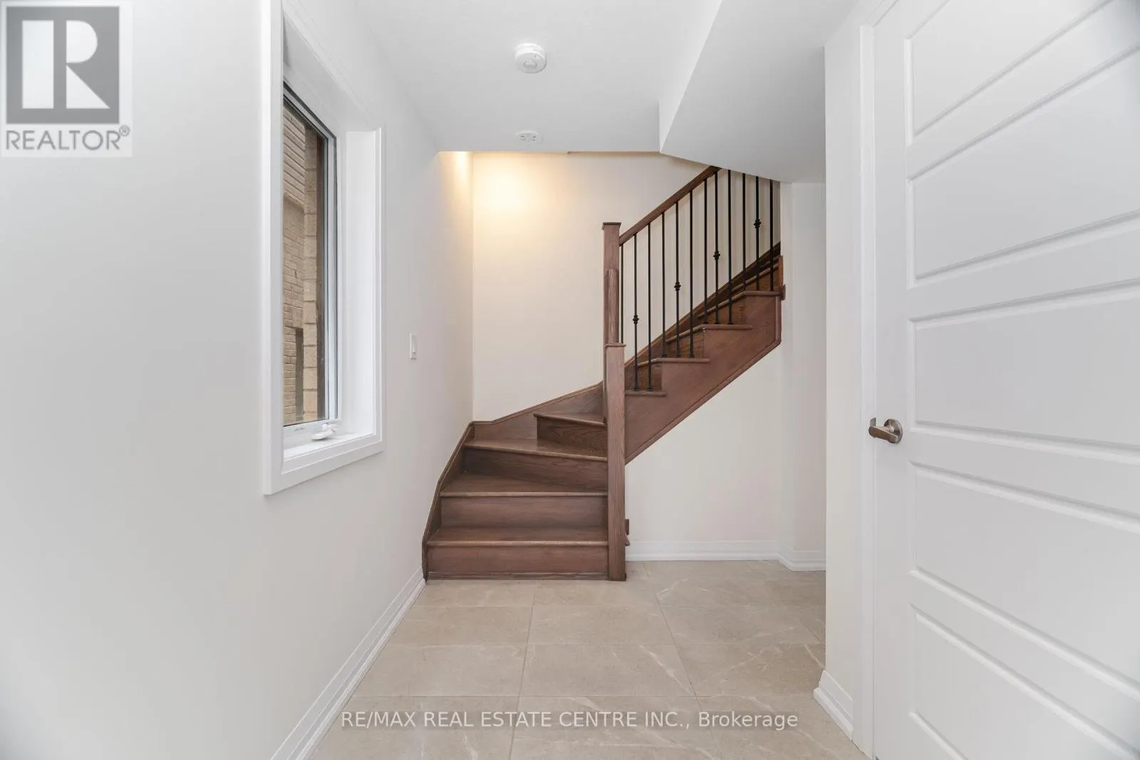 33 GRANVILLE CRESCENT