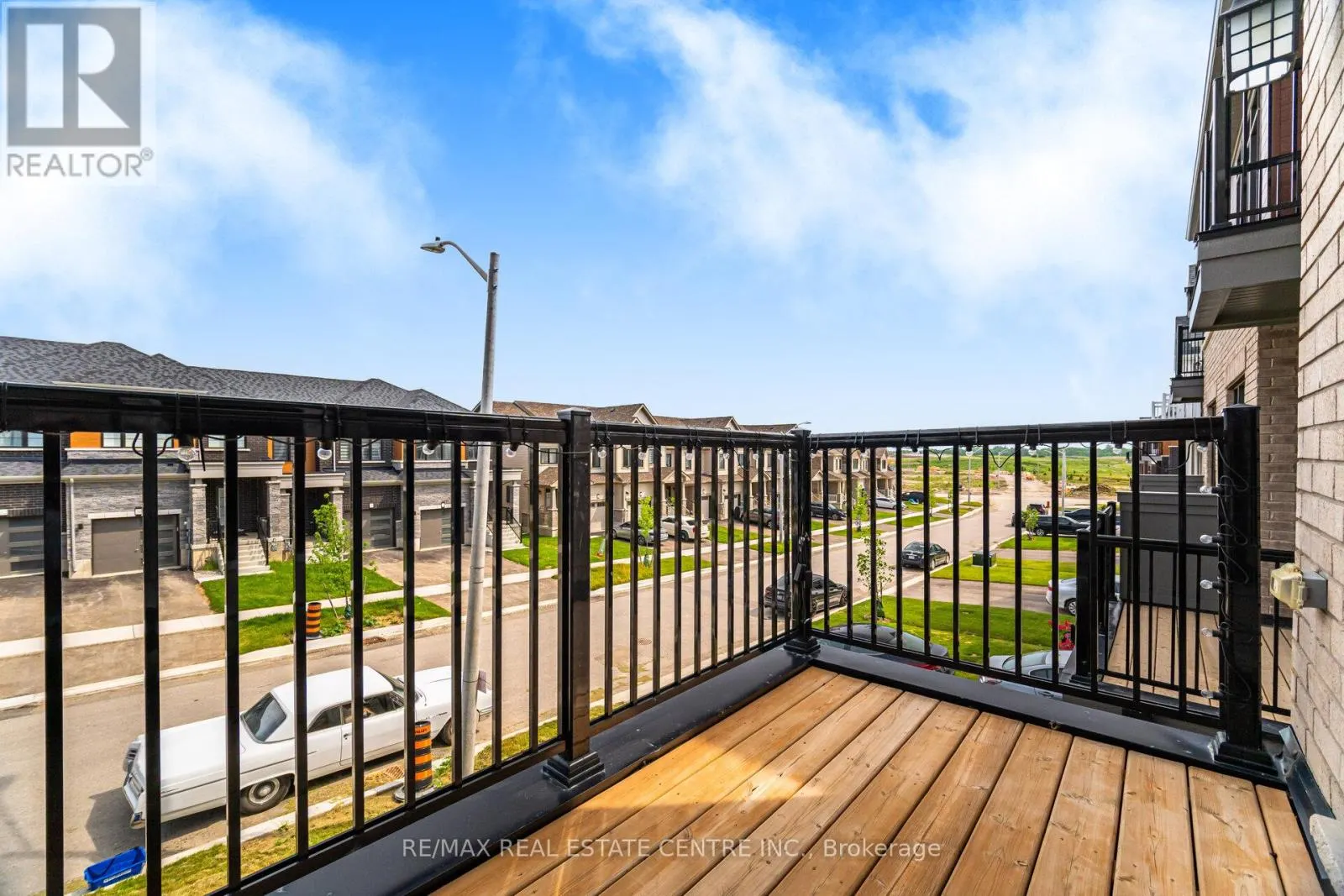 33 GRANVILLE CRESCENT