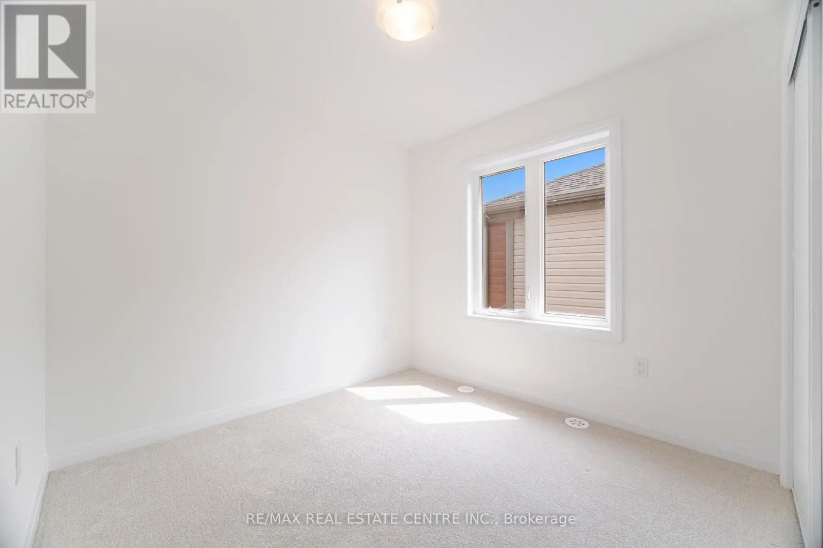 33 GRANVILLE CRESCENT