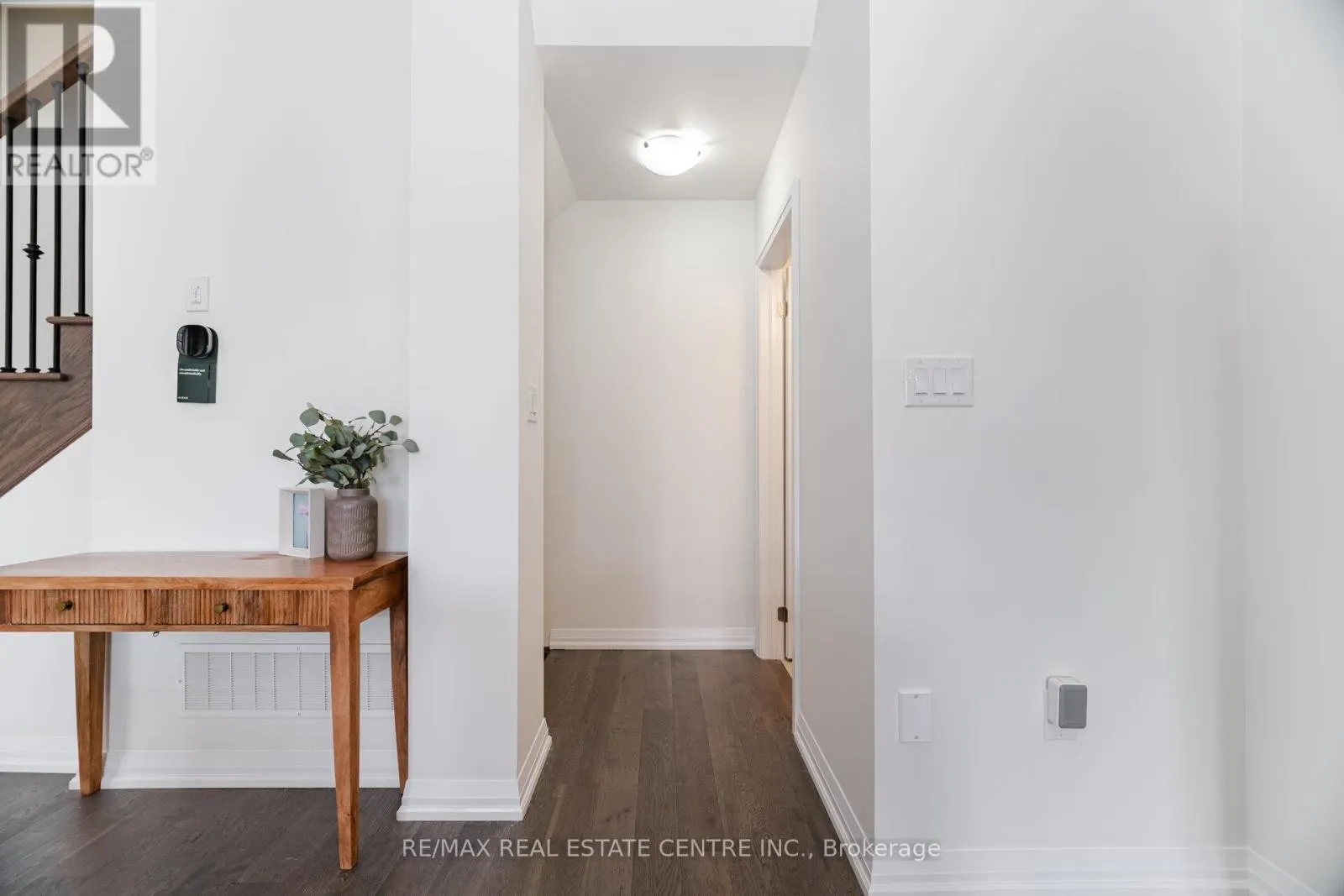 33 GRANVILLE CRESCENT