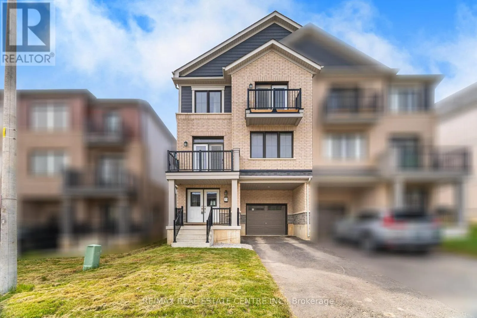 33 GRANVILLE CRESCENT