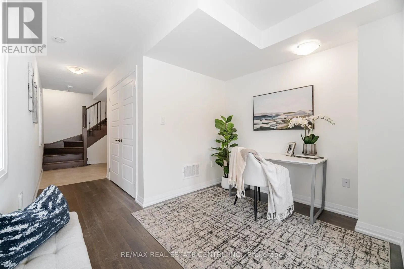 33 GRANVILLE CRESCENT