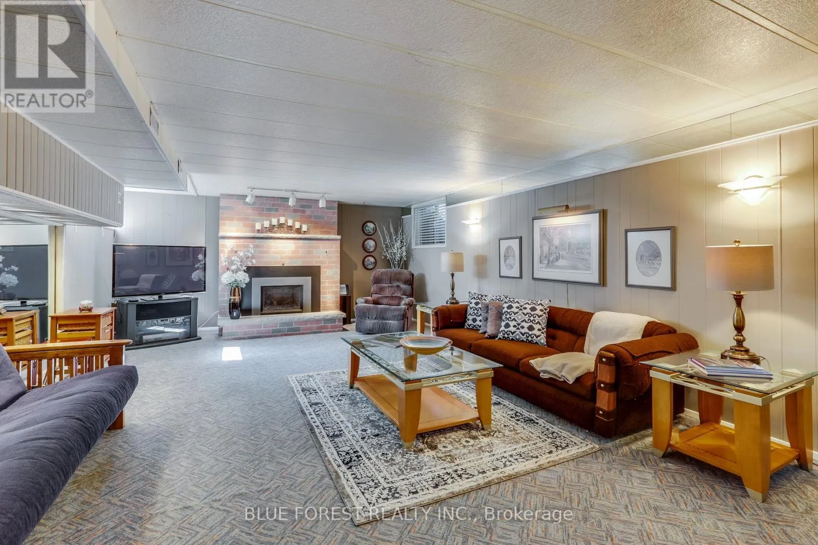 6 ASHBURY AVENUE