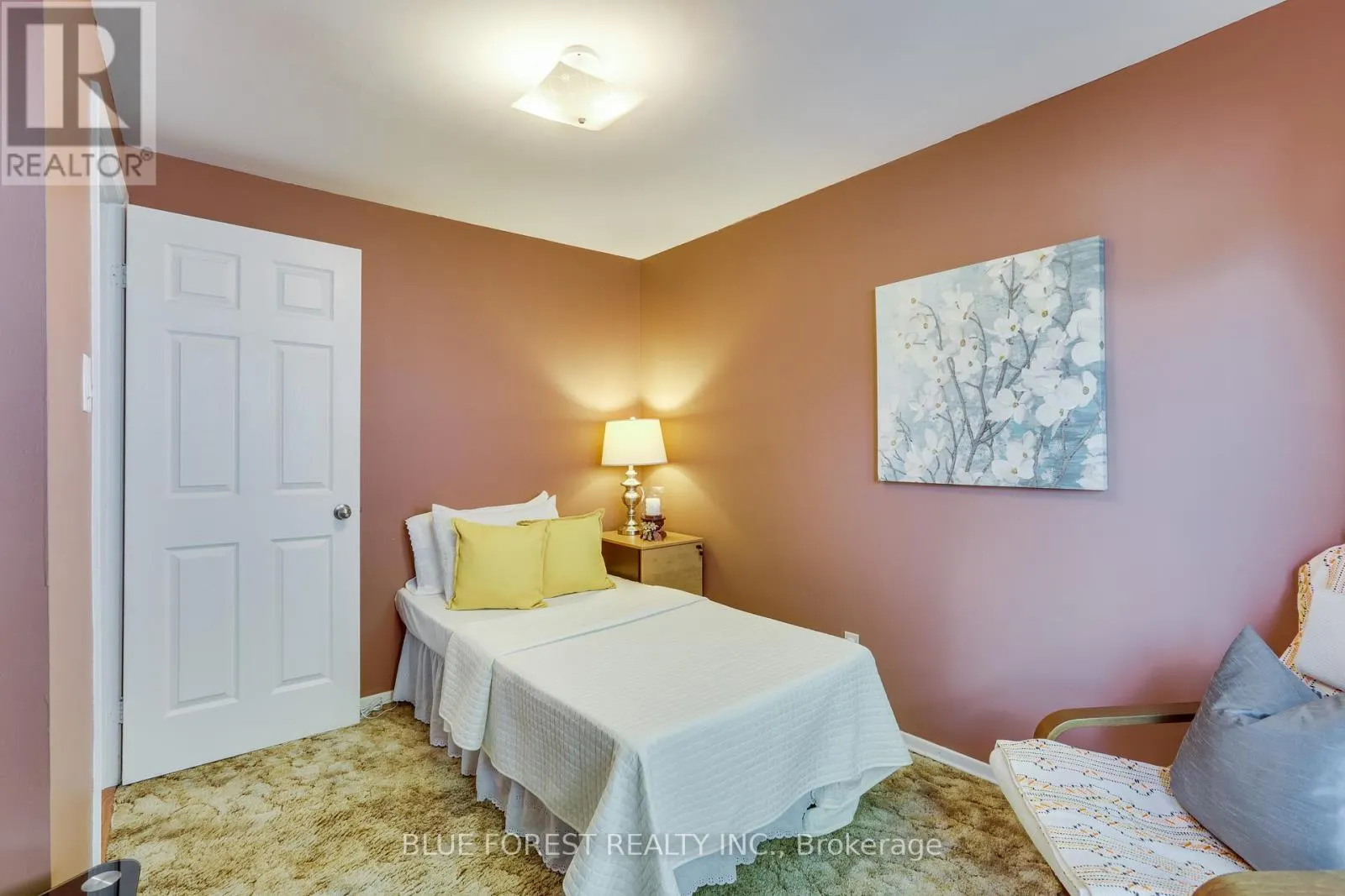 6 ASHBURY AVENUE
