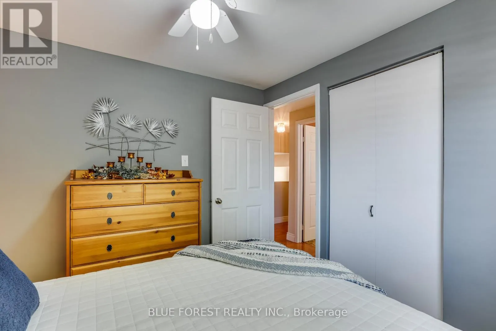 6 ASHBURY AVENUE