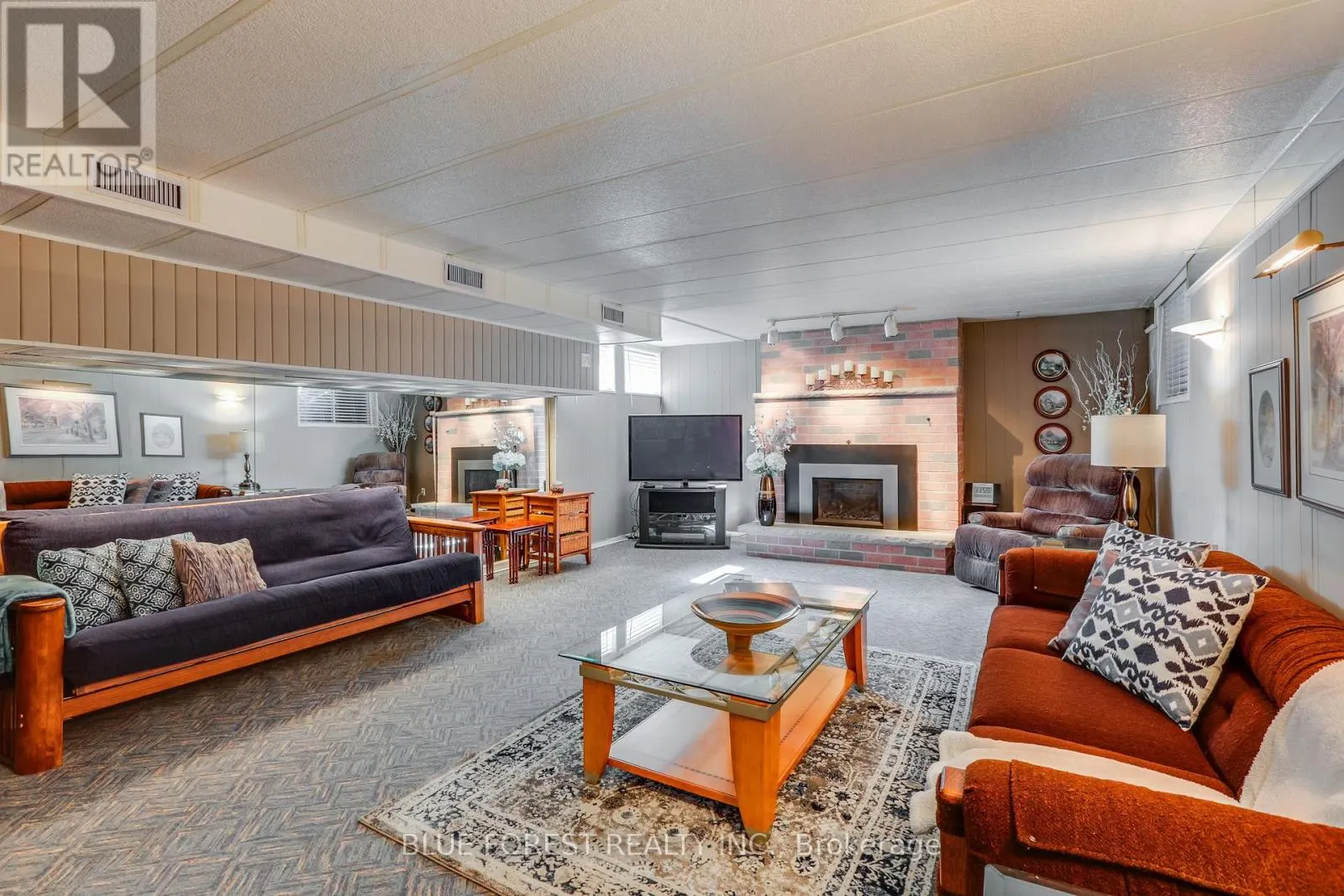 6 ASHBURY AVENUE