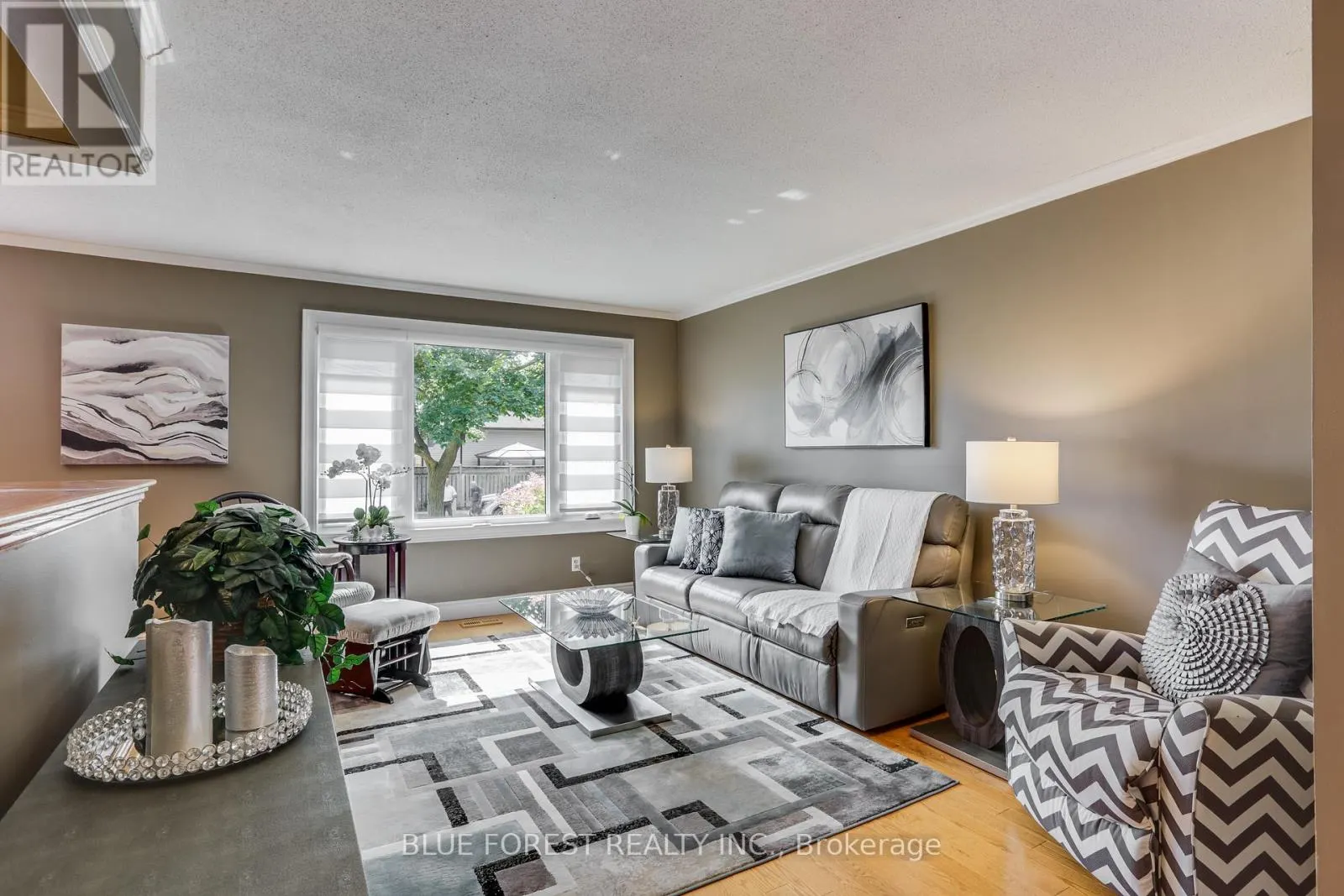 6 ASHBURY AVENUE