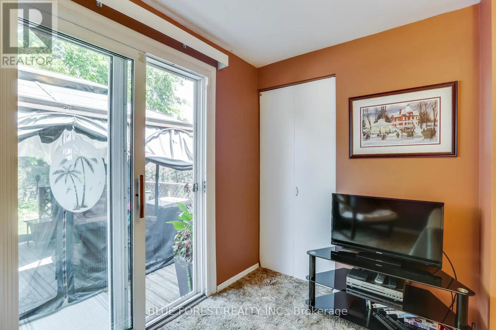 6 ASHBURY AVENUE