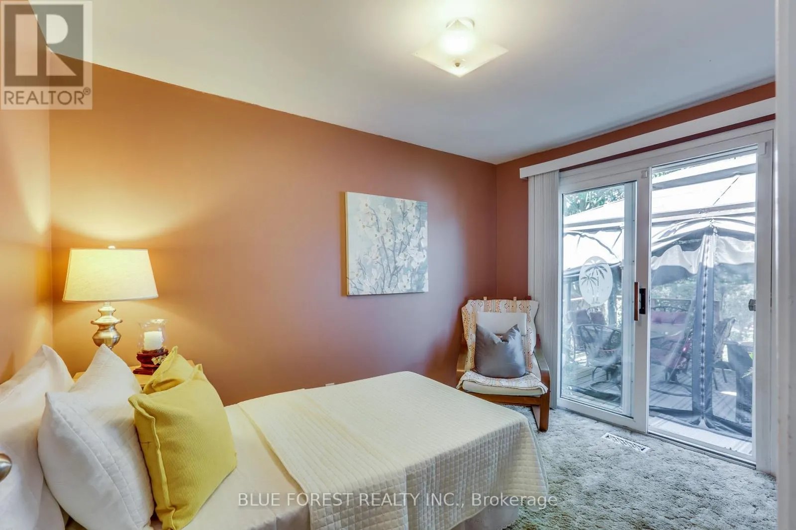 6 ASHBURY AVENUE
