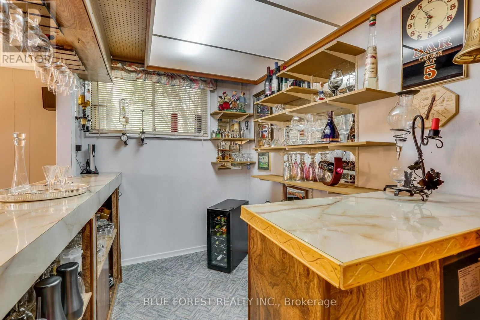 6 ASHBURY AVENUE