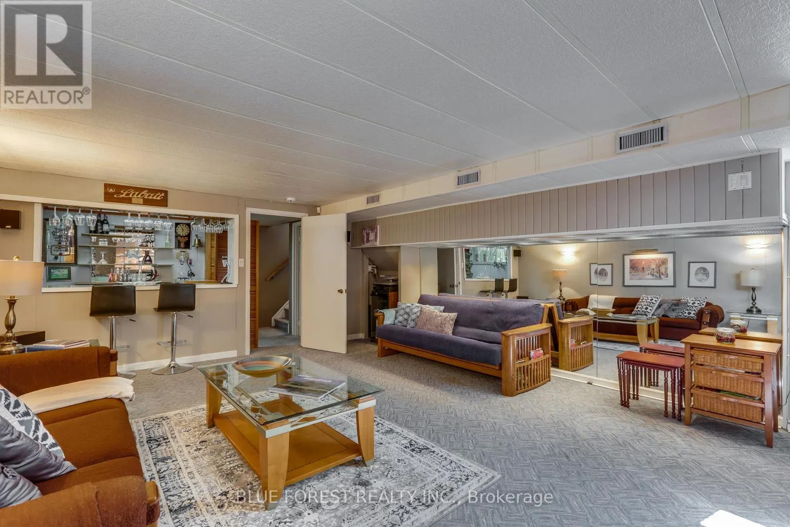 6 ASHBURY AVENUE