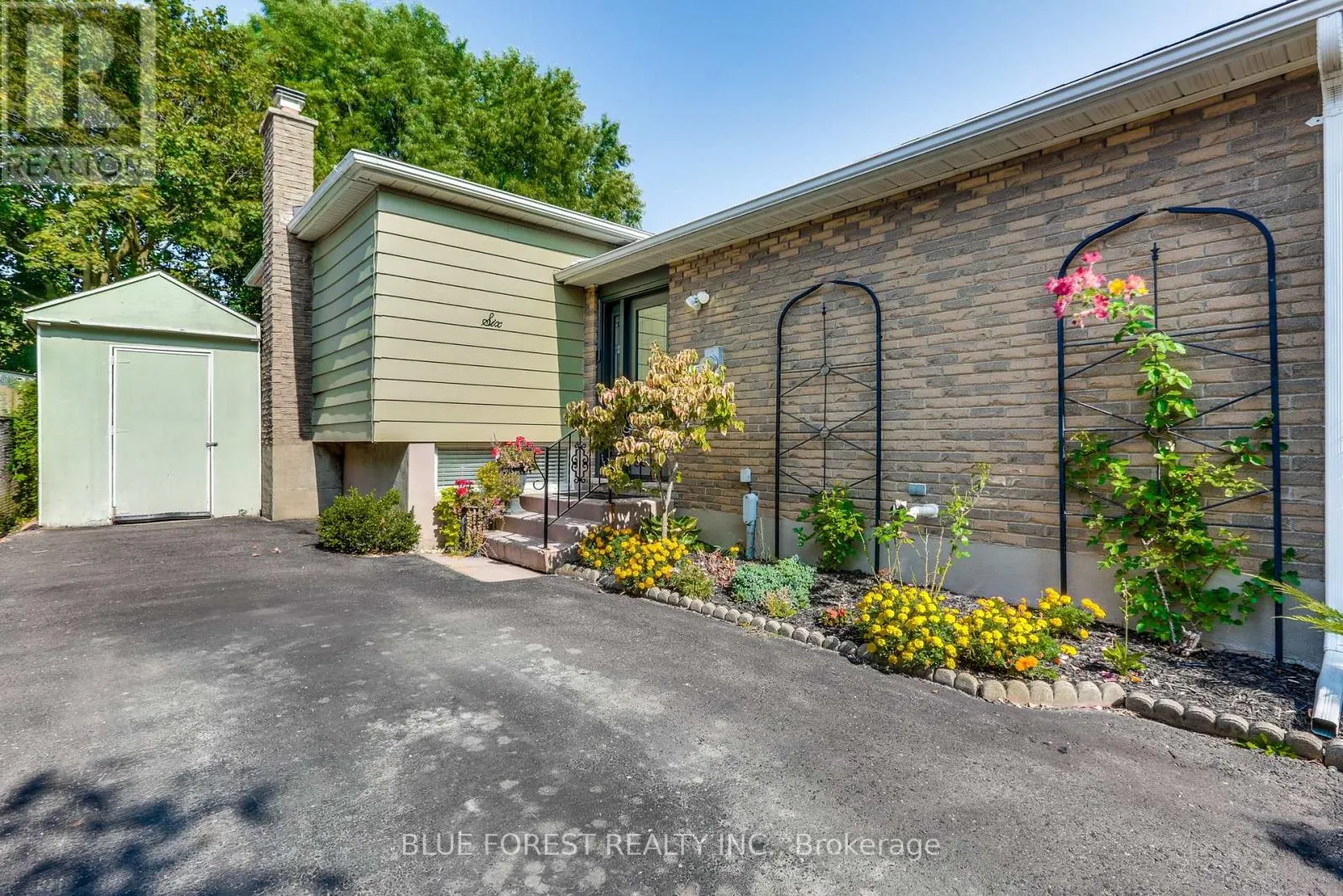 6 ASHBURY AVENUE