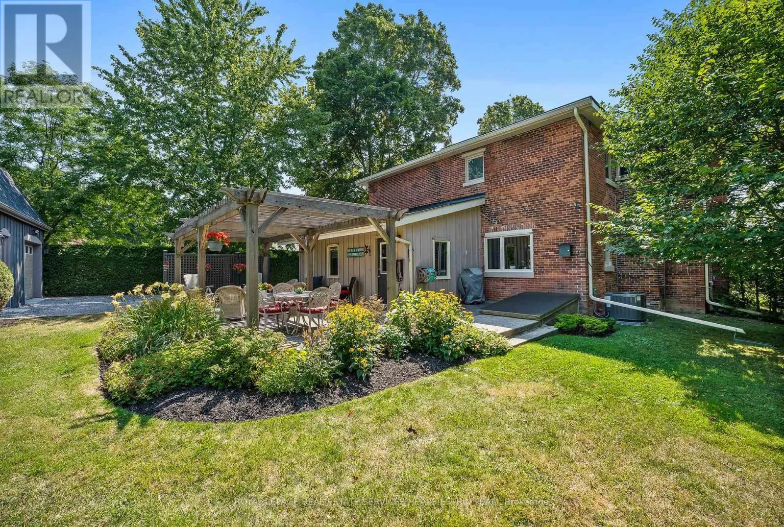 332 RIDOUT STREET