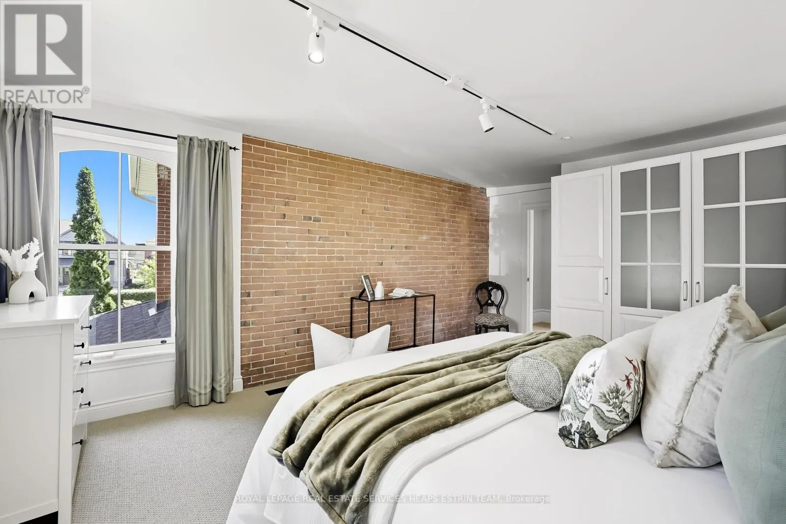 332 RIDOUT STREET
