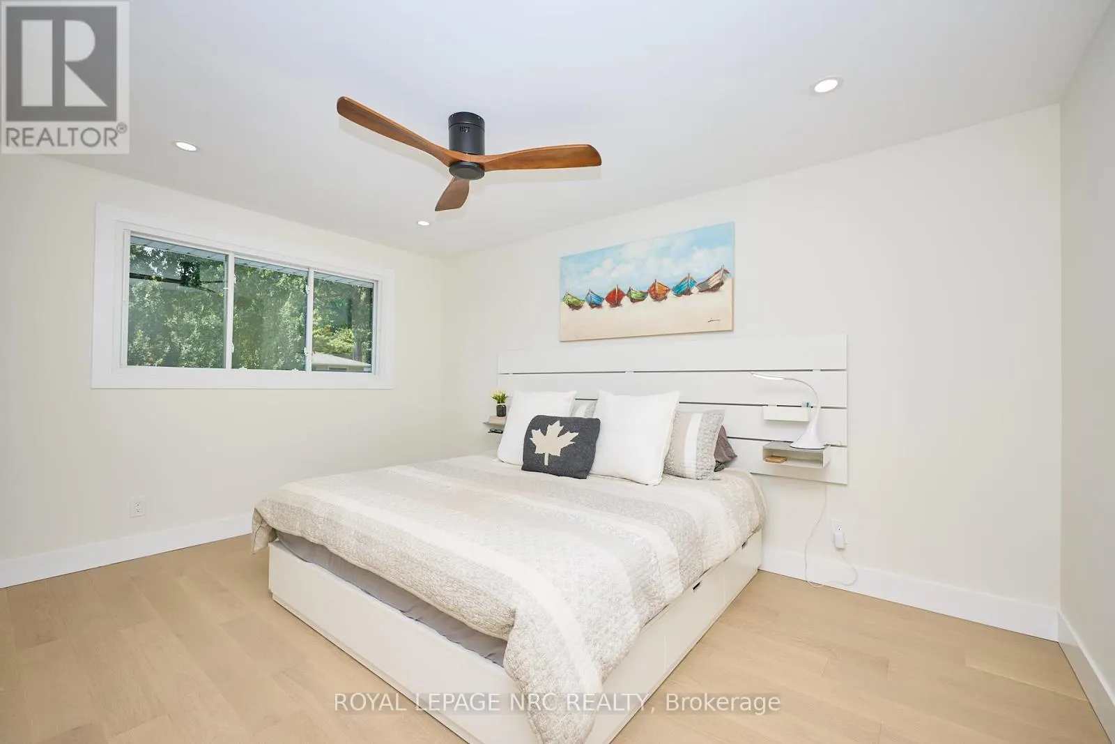 10 WILLOWDALE COURT