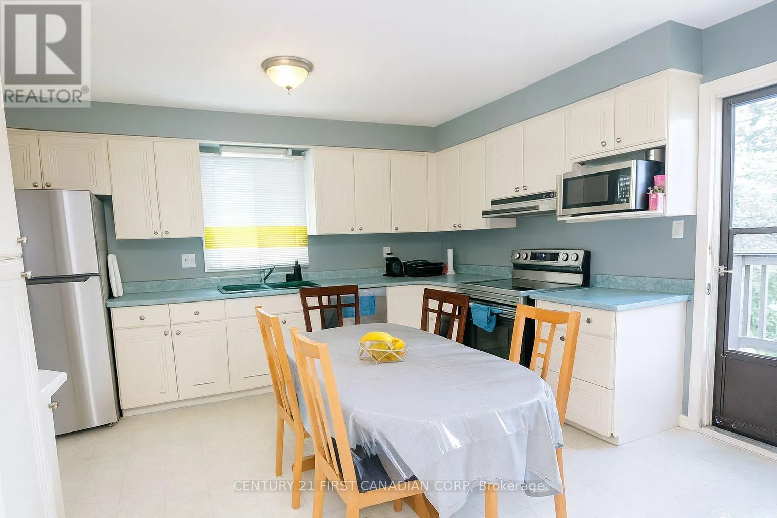 46 COMOX COURT
