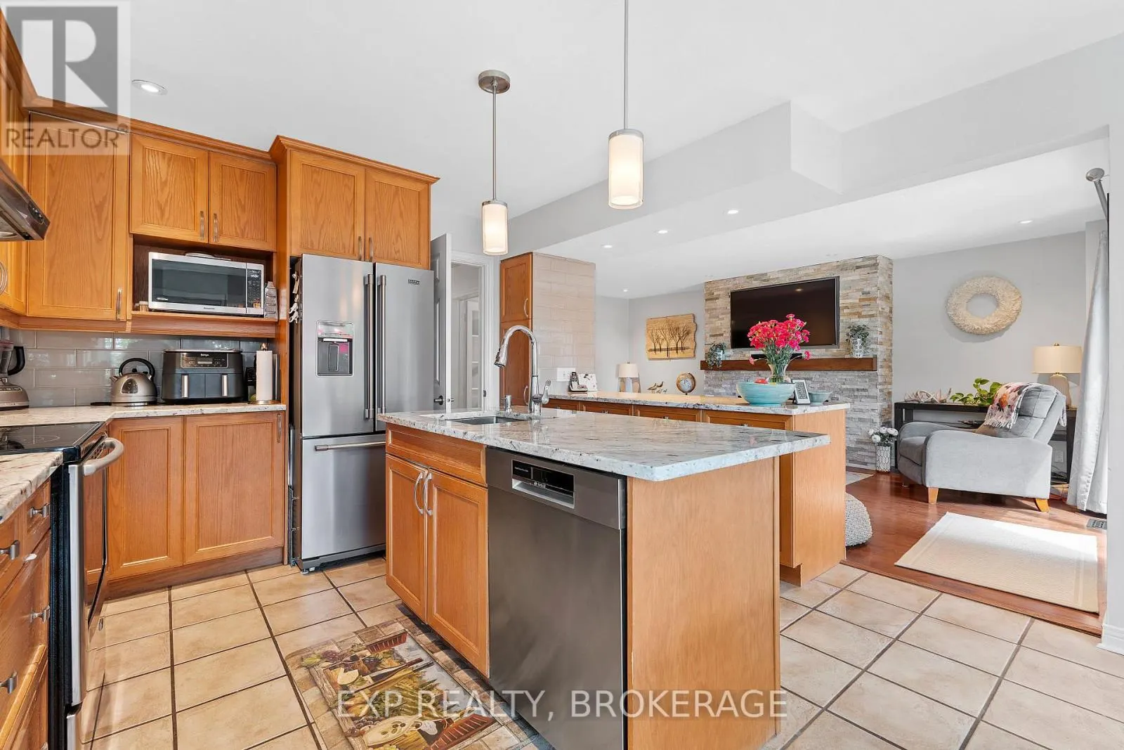 564 BRAESIDE CRESCENT