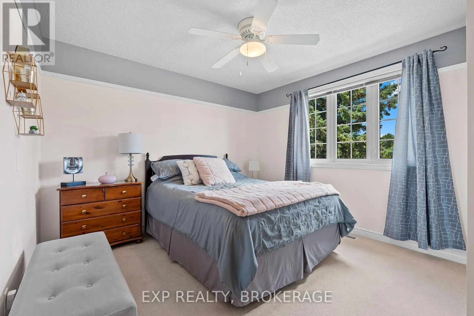 564 BRAESIDE CRESCENT
