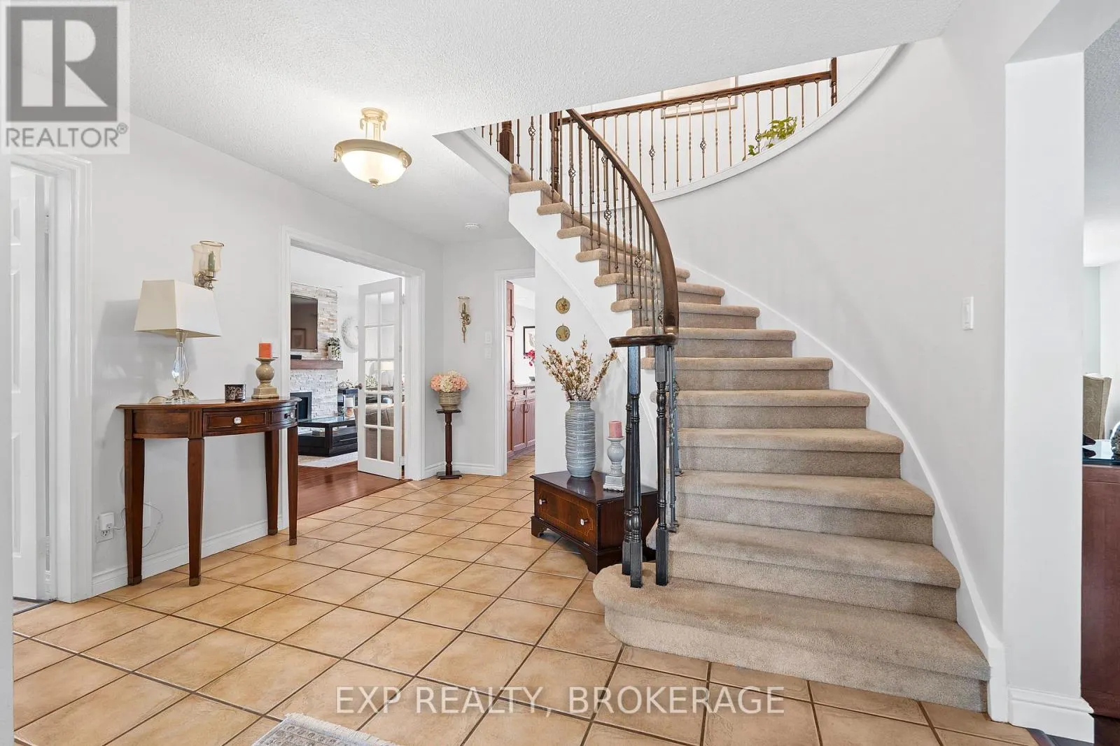 564 BRAESIDE CRESCENT