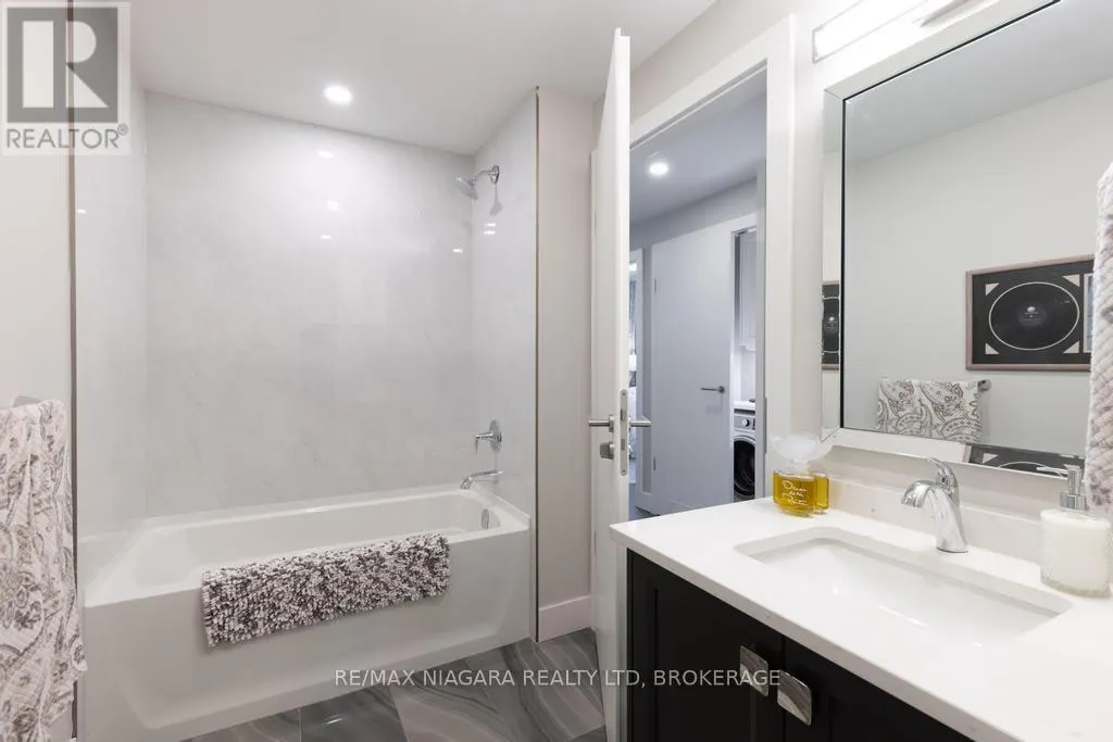 302 - 57 LAKEPORT ROAD, #302