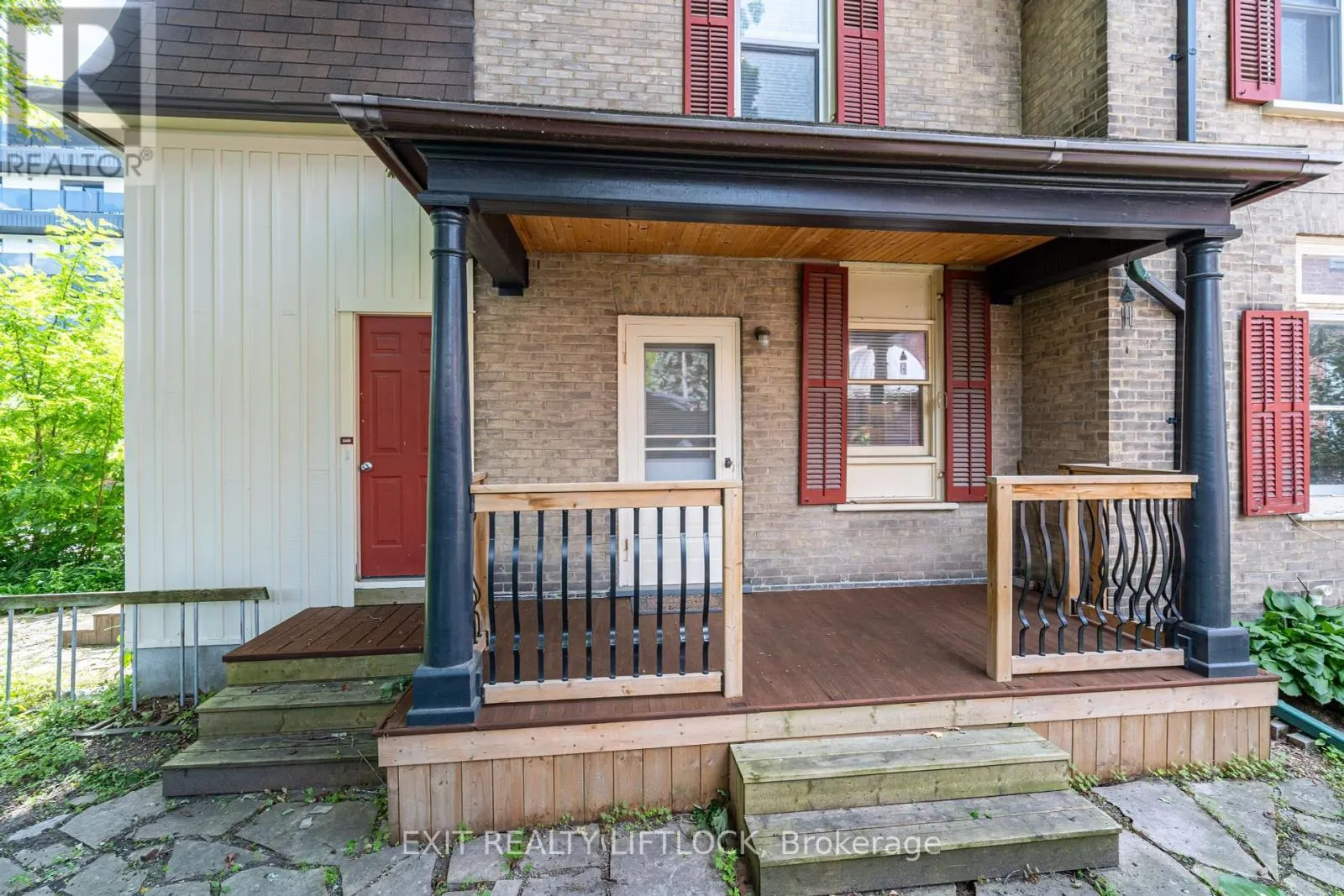 141 HUNTER STREET E
