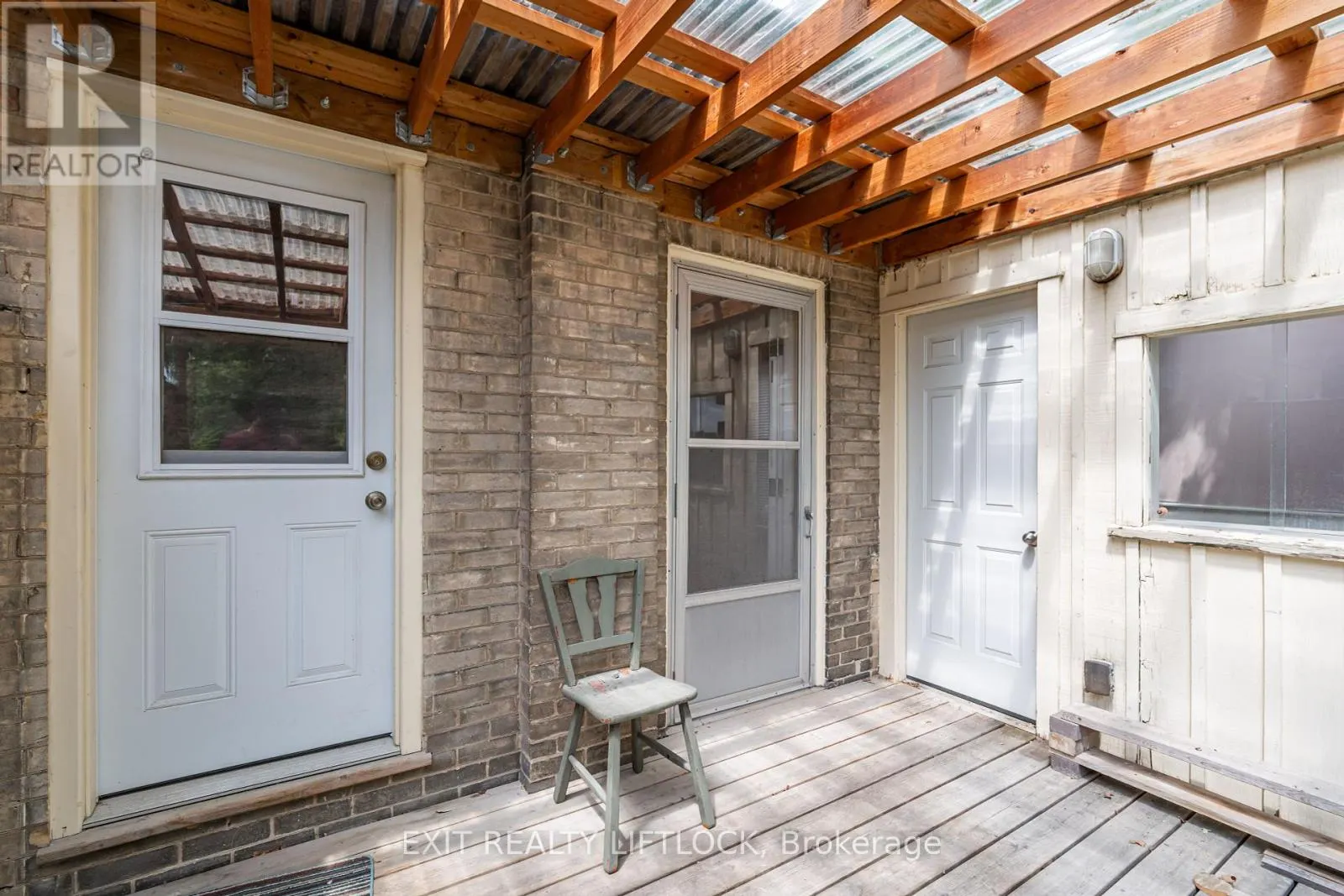 141 HUNTER STREET E