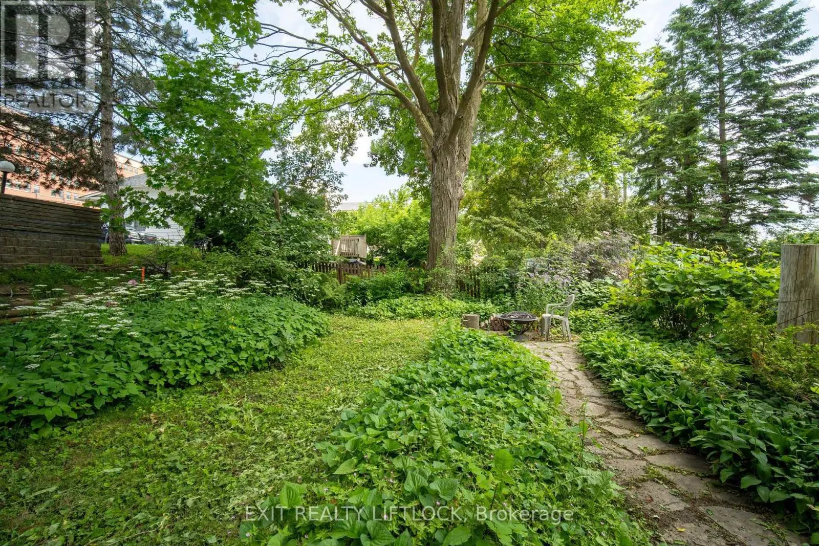 141 HUNTER STREET E