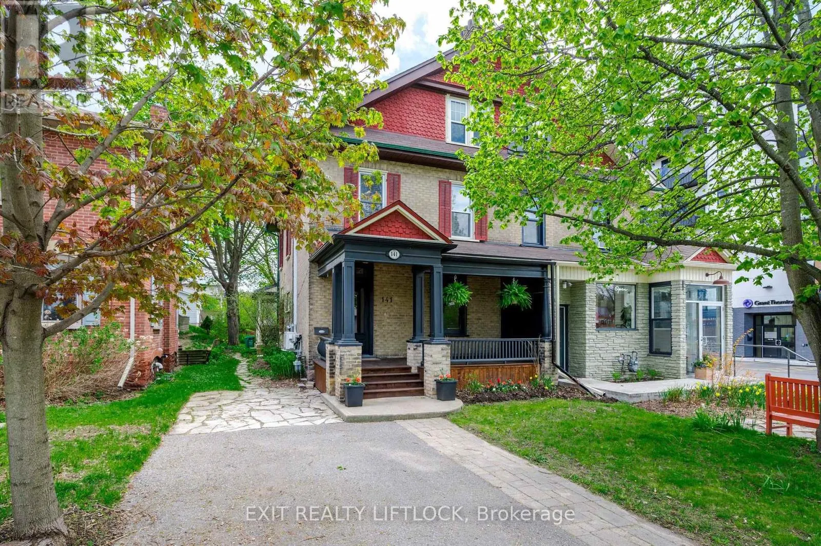 141 HUNTER STREET E