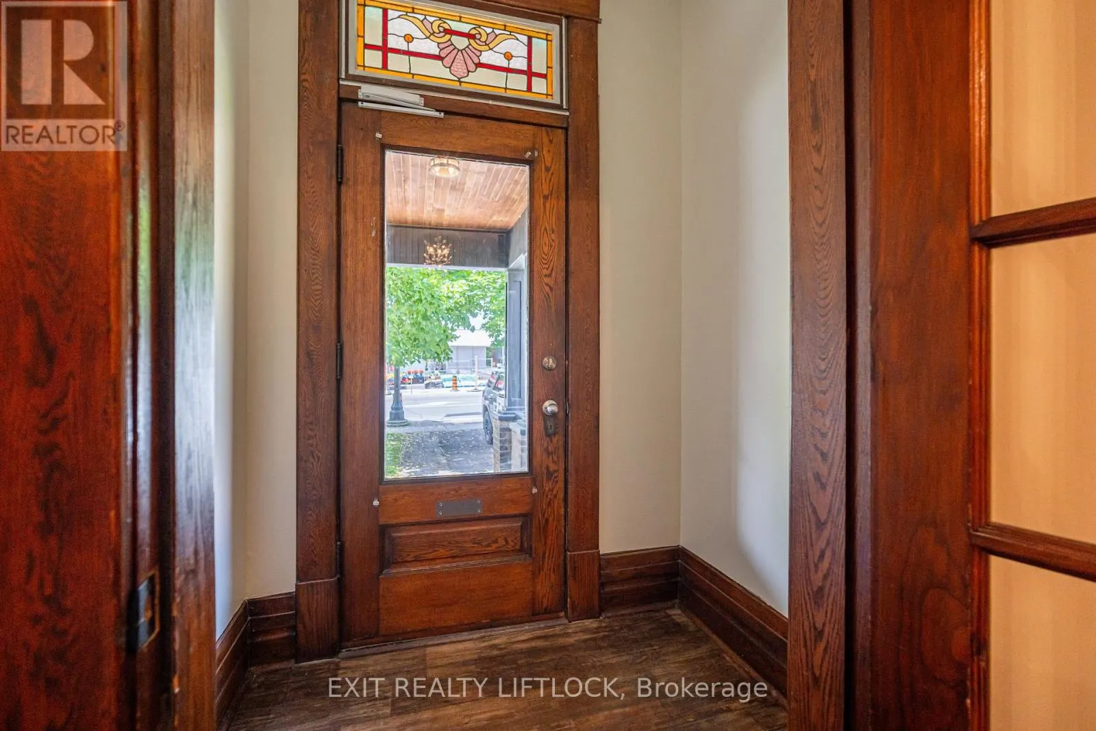 141 HUNTER STREET E