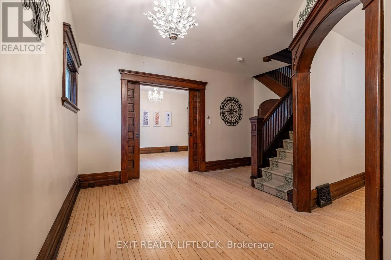 141 HUNTER STREET E