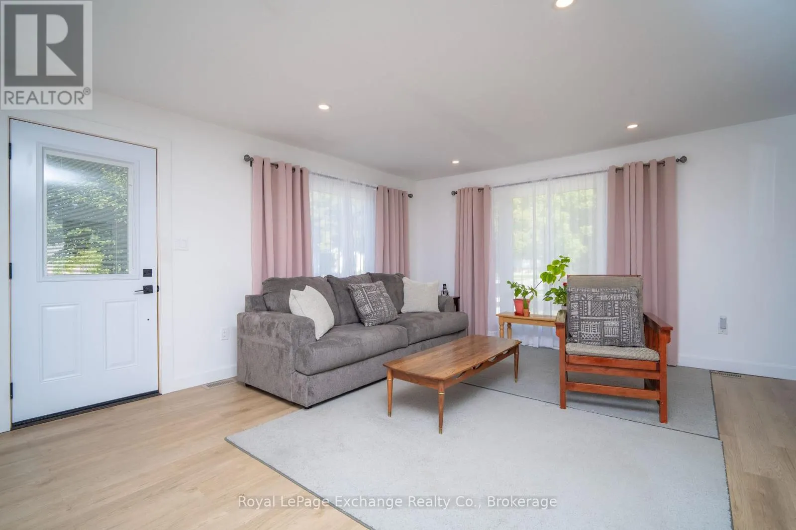 1997 7TH AVENUE E