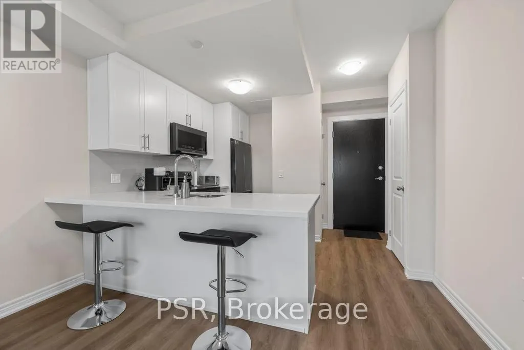 215 - 2750 KING STREET E
