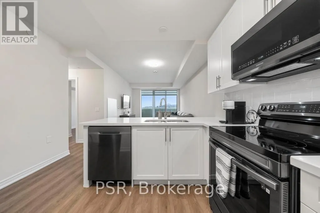 215 - 2750 KING STREET E