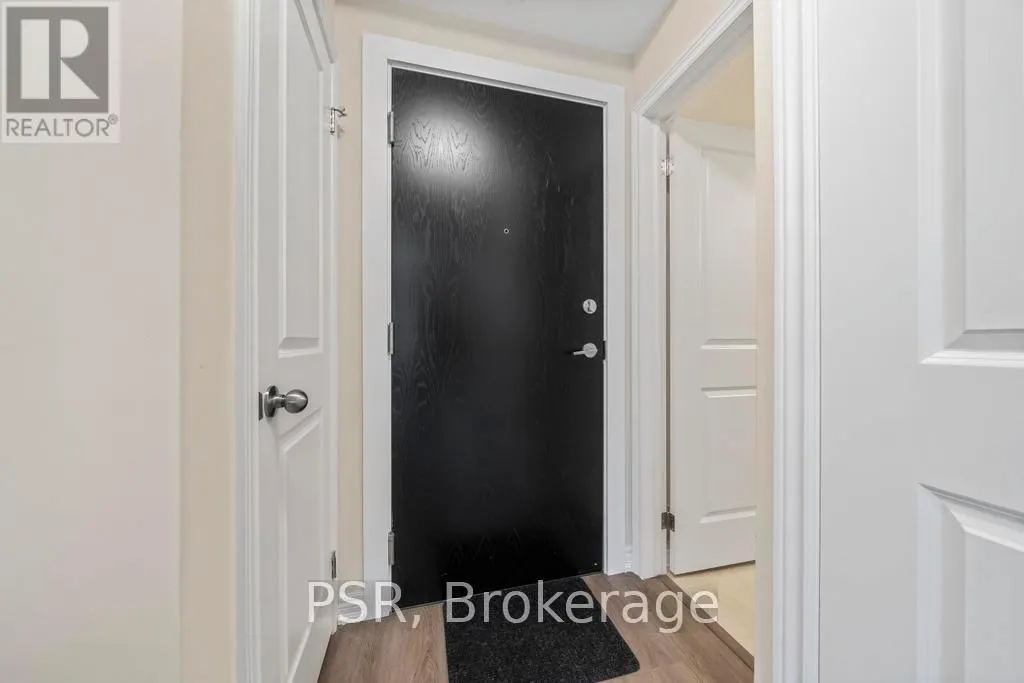 215 - 2750 KING STREET E